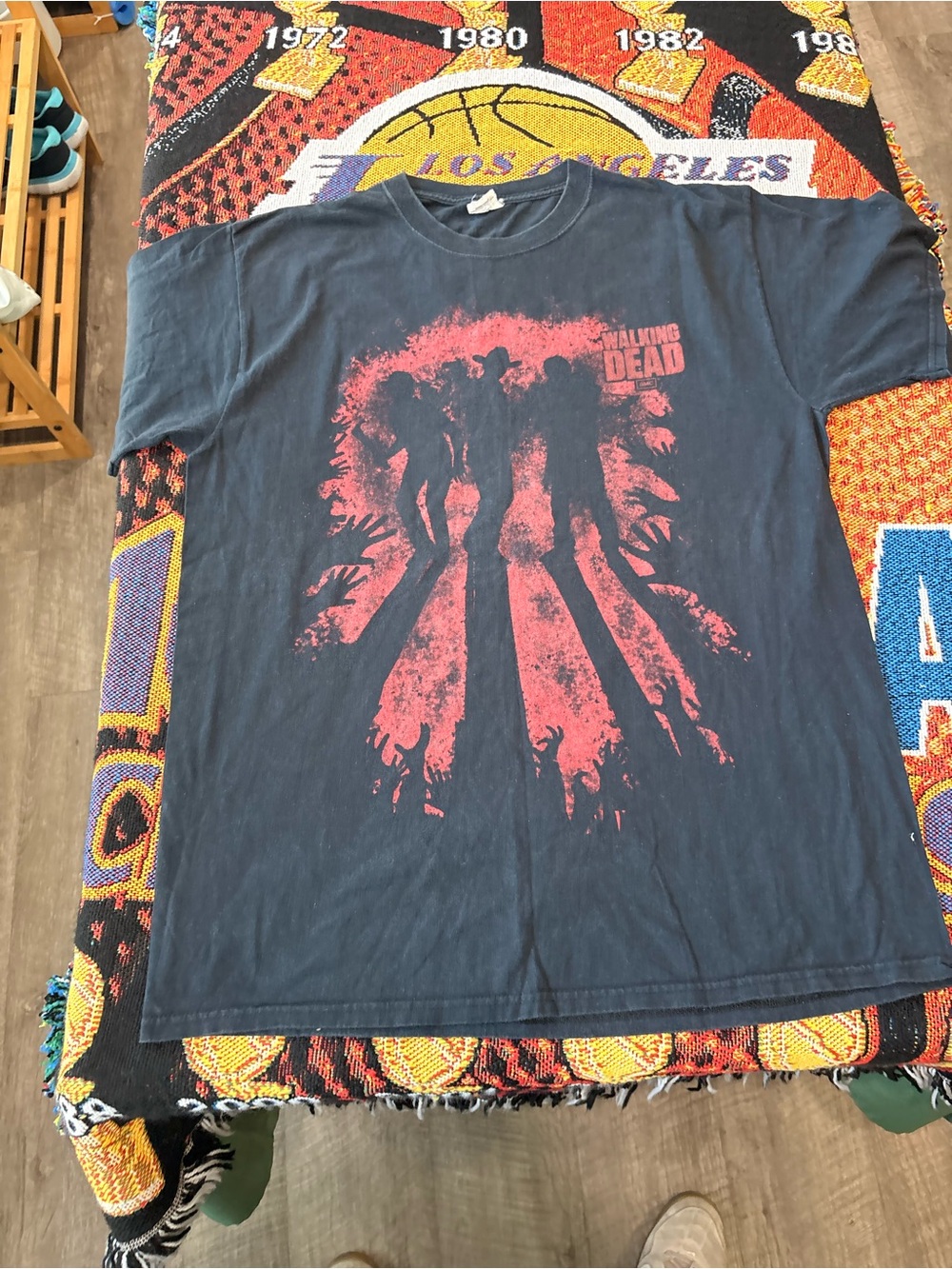 The Walking Dead Graphic T-Shirt medium